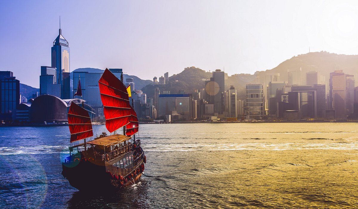 Hong Kong Luxury Skyline & Peninsula Helicopter Tour