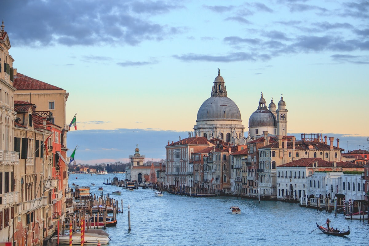 Amalfi Coast & Capri Luxury Romance (Positano & Ravello)