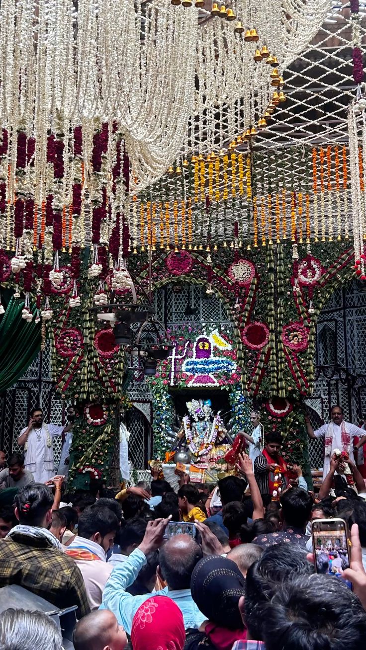 Mathura, Vrindavan & Goverdhan Parikrama Trail